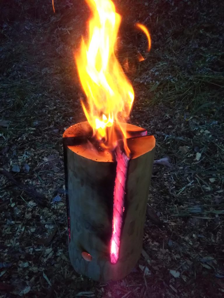 ナラの木 特大 スウェーデントーチ 焚き火 料理